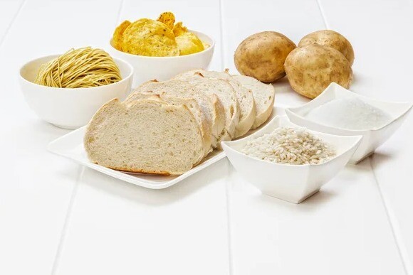 Carbohydrate có chỉ số đường huyết (GI) cao dễ khiến đường huyết tăng cao, dẫn đến tình trạng mệt mỏi. (Ảnh minh họa).