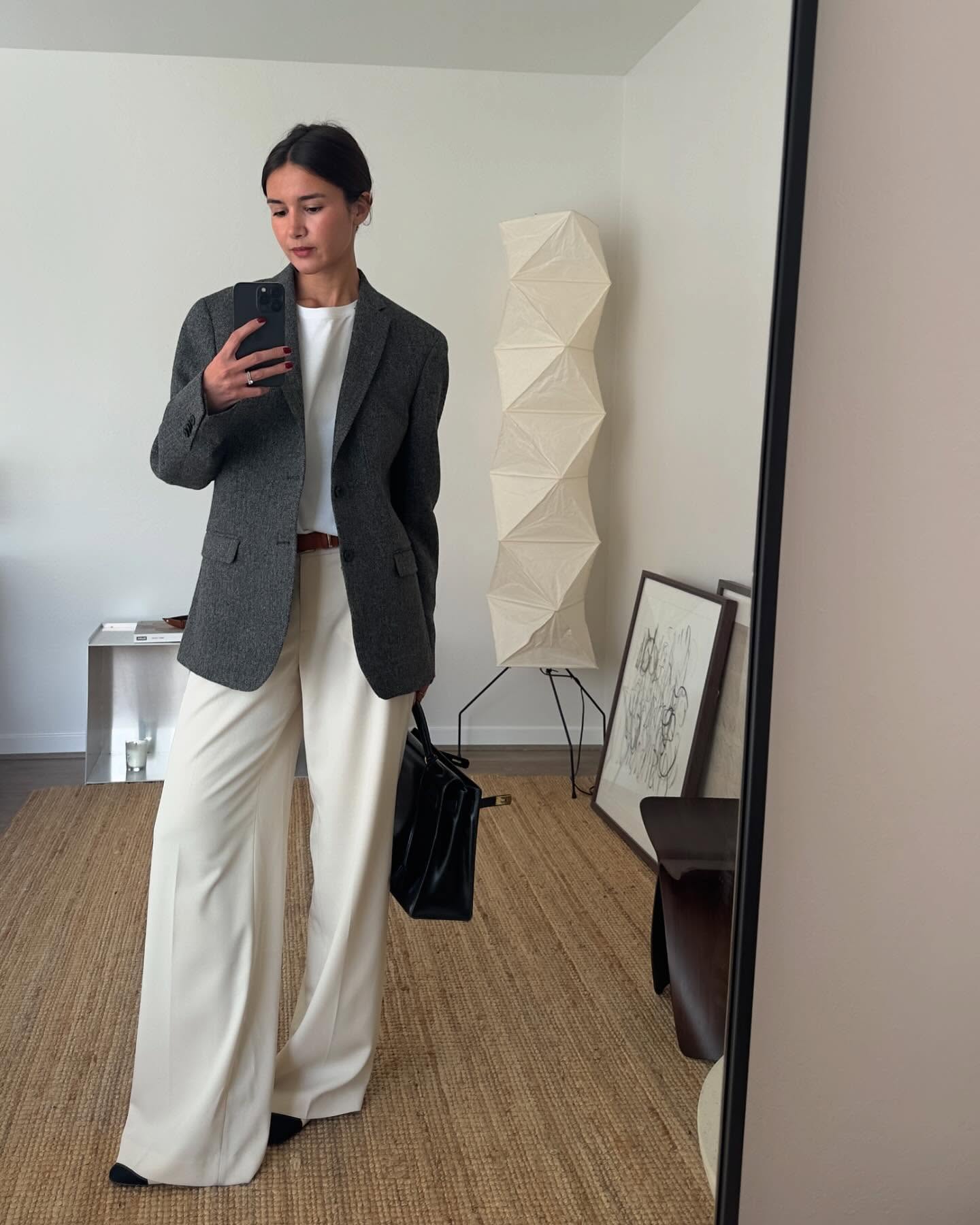 4 mẫu áo blazer đẹp trường tồn trong tủ đồ của phụ nữ Pháp- Ảnh 9.