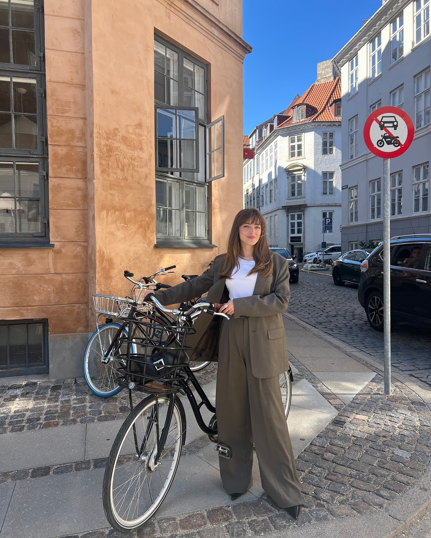 4 mẫu áo blazer đẹp trường tồn trong tủ đồ của phụ nữ Pháp- Ảnh 10.