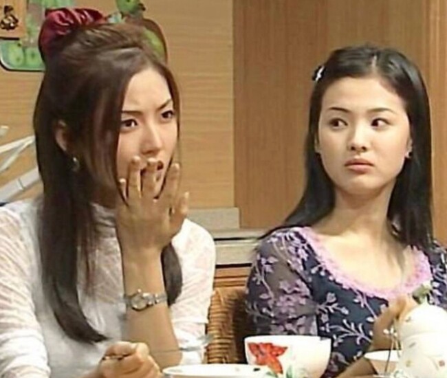 Khung ảnh của Song Hye Kyo và Kim So Yeon