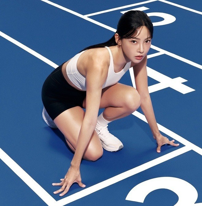 amp;#34;Nữ thần chạy bộamp;#34; Hàn Quốc khoe vóc dáng săn chắc miễn chê - 1