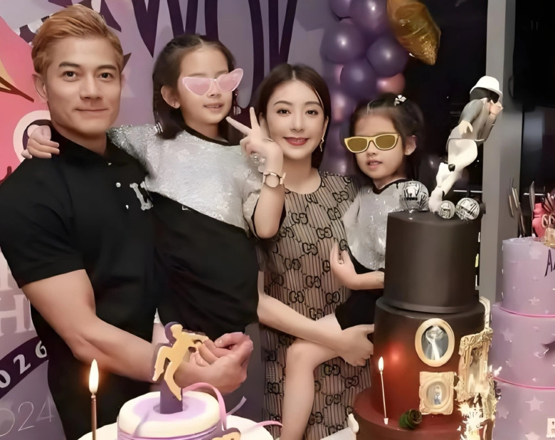 Trước đó, cặp đôi đã có 2 cô con gái xinh xắn.