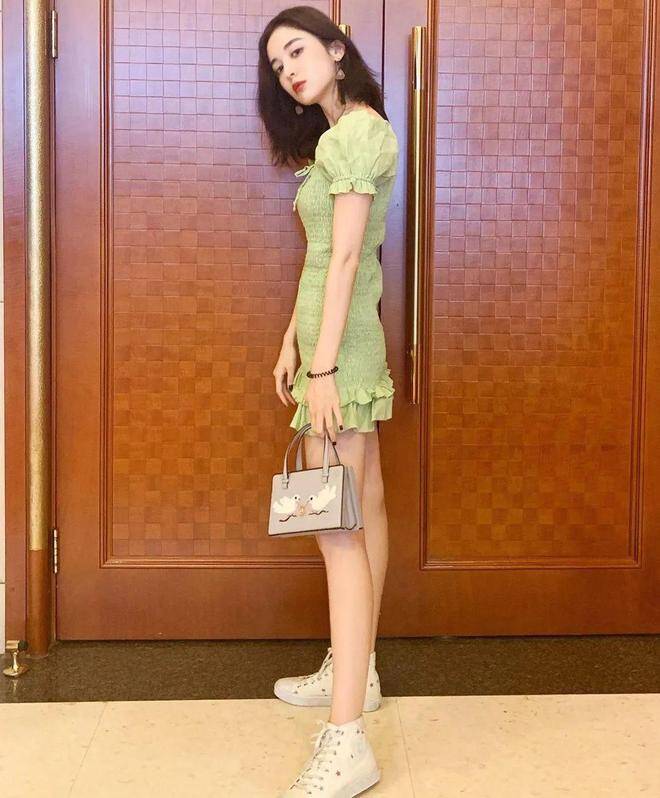 3 tuyệt chiêu mặc đồ giấu bụng cực đỉnh, chị em diện vào lập tức như giảm đi 5kg dù diện đồ mỏng hay dày - 7