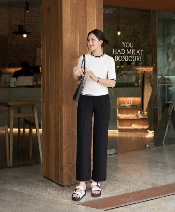 amp;#34;Bỏ túiamp;#34; 4 cách mặc quần đen sang - xịn - mịn vào mùa lạnh, gái xinh bỏ lỡ chỉ có tiếc - 1