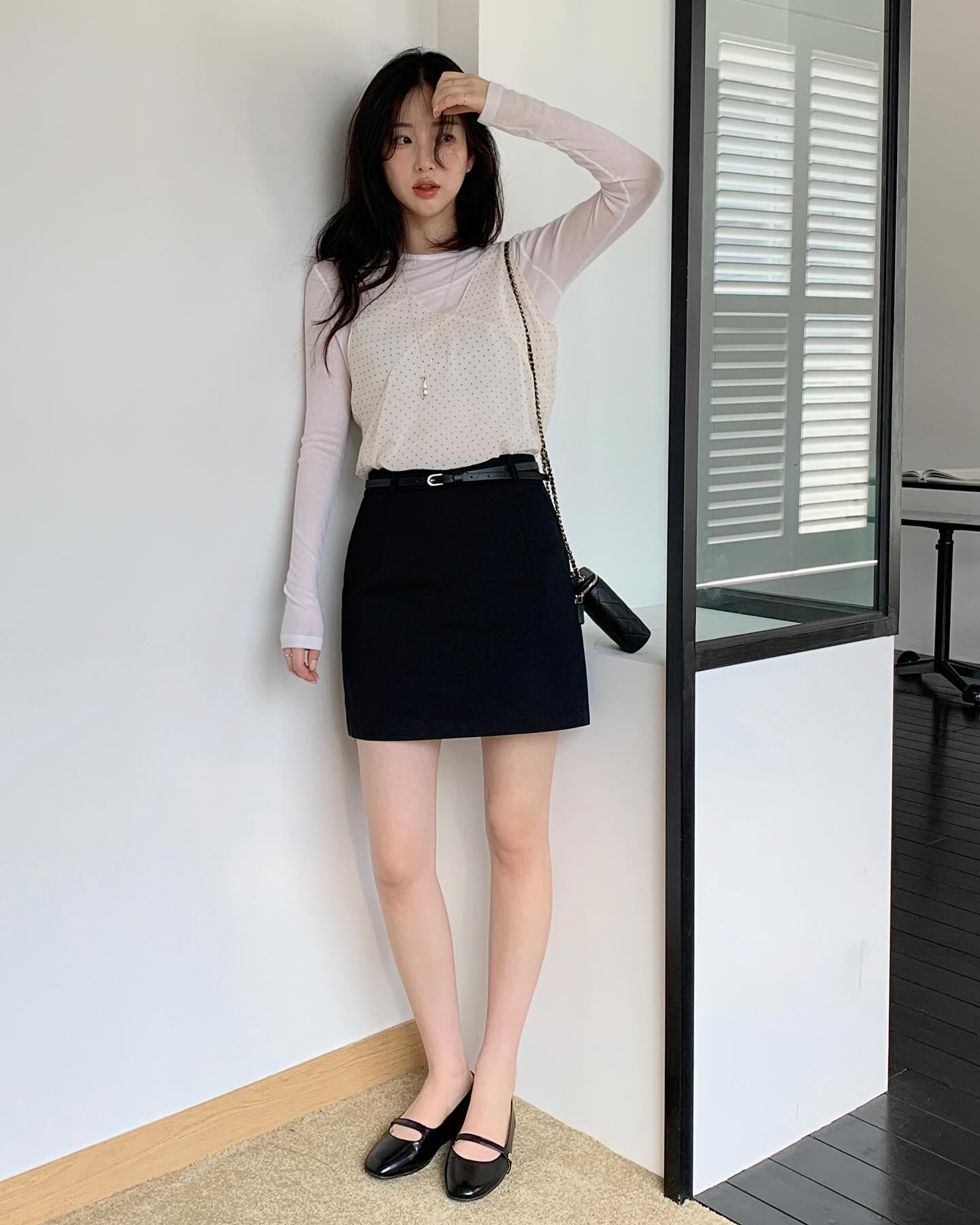 Không biết mang giày gì để hợp mùa đông, cứ nhìn tủ đồ của phụ nữ Pháp là hiểu: Toàn kiểu đơn giản mà sang chảnh amp;#34;đỉnh chópamp;#34; - 14