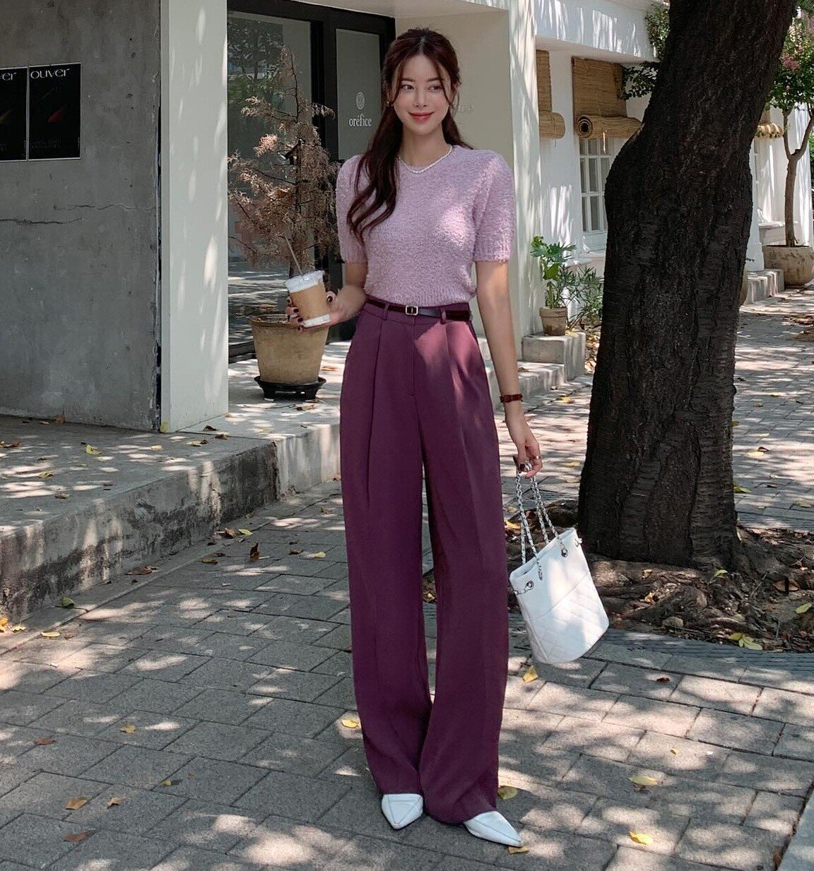 Áo len cộc tay không hề chán như bạn nghĩ: Chỉ cần phối đúng 5 kiểu này là sang xịn mịn suốt mùa Thu - Đông 2025 - 15