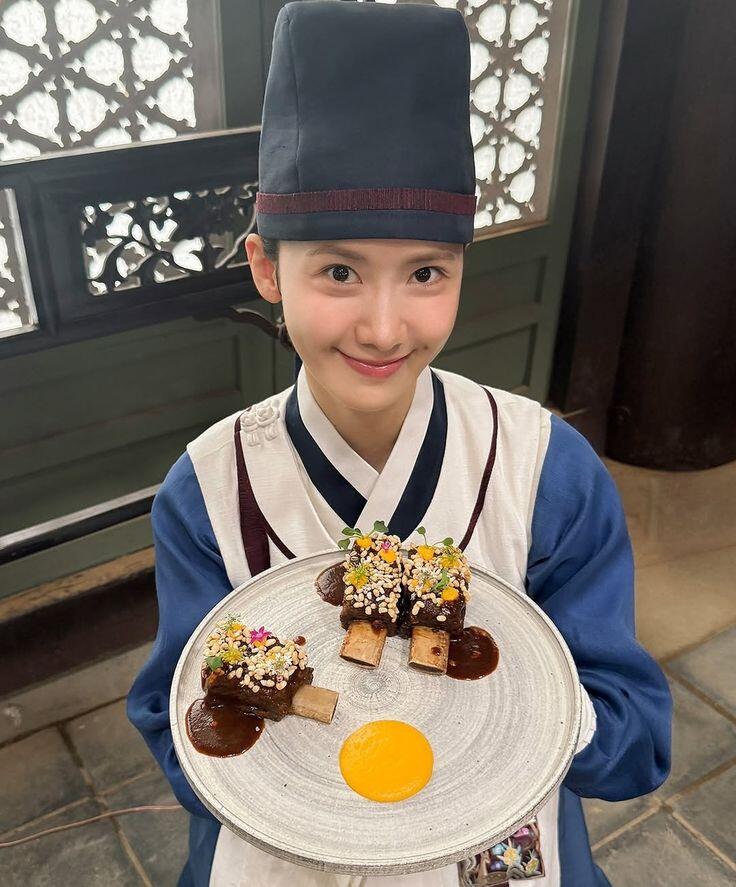 Yoona trong bộ phim đình đám trong thời gian qua Ngự trù của bạo chúa.