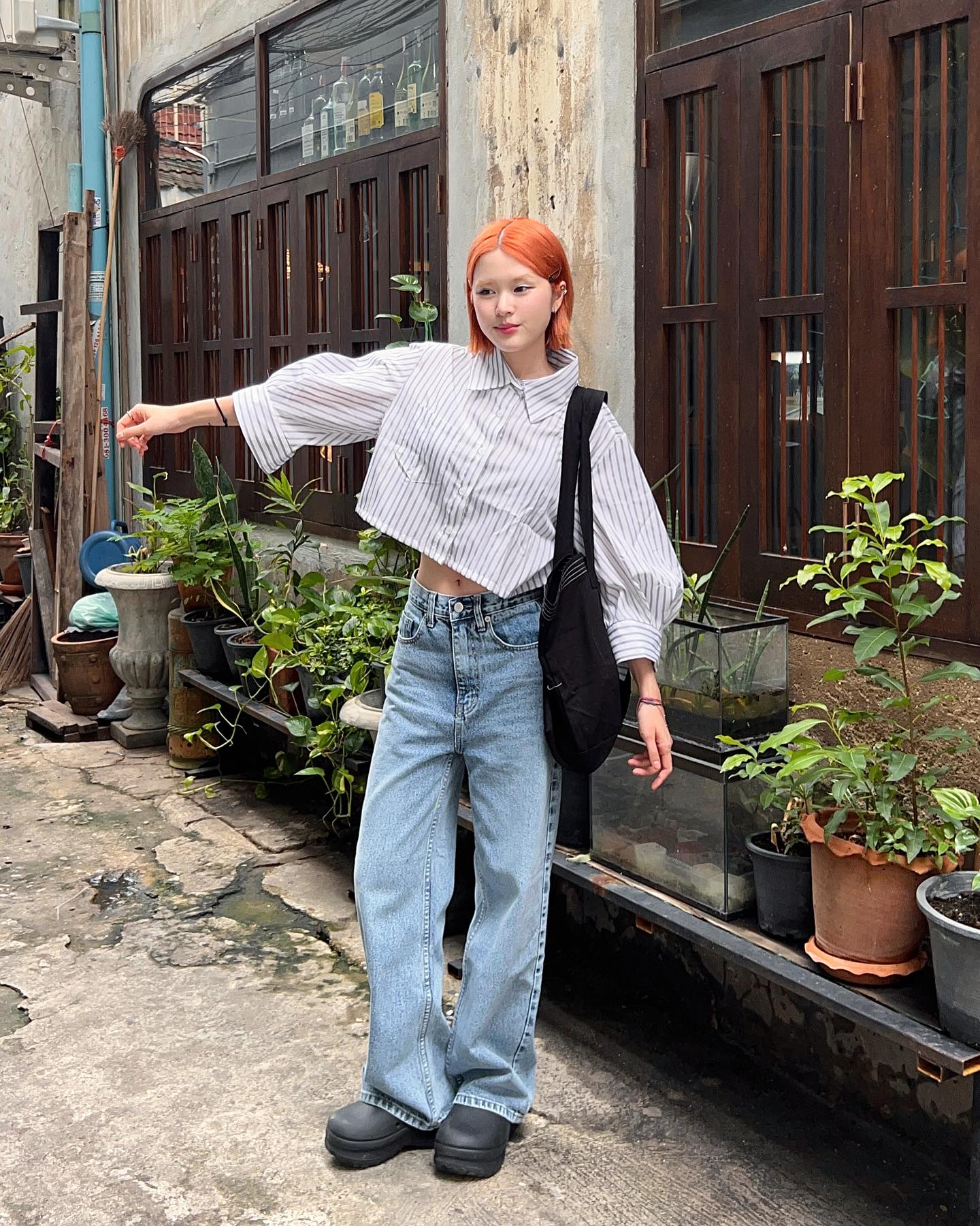 Chị em công sở muốn mặc đẹp mỗi ngày, nhất định phải có đủ 5 kiểu sơ mi amp;#34;thần thánhamp;#34; này trong tủ đồ - 13