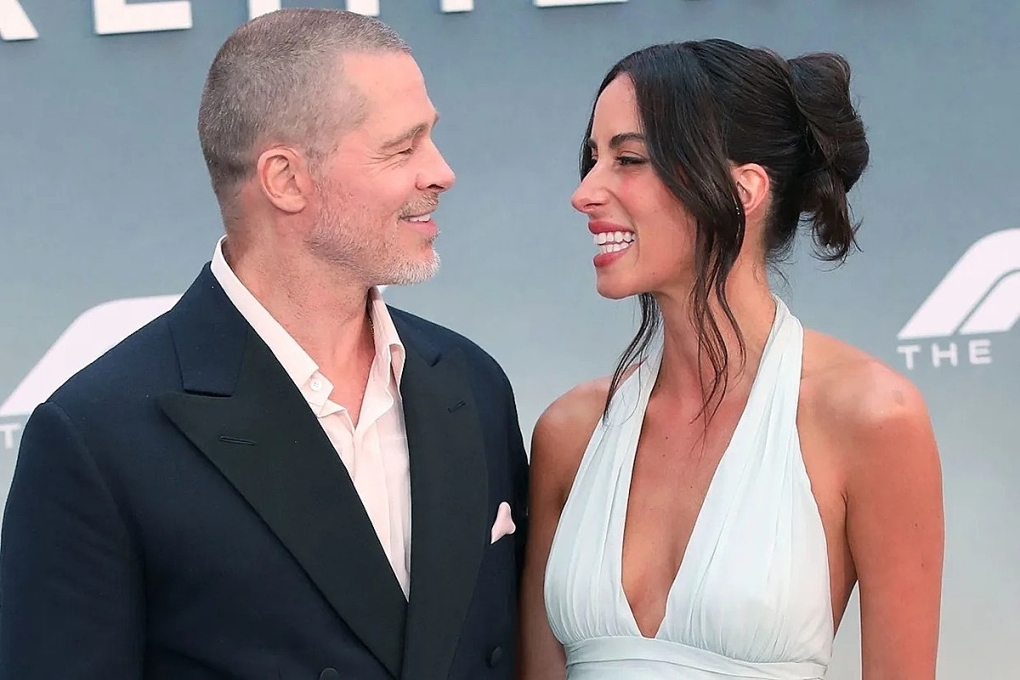 Brad Pitt và bạn gái tại buổi công chiếu phim F1 tại New York tháng 6. Ảnh: Backgrid