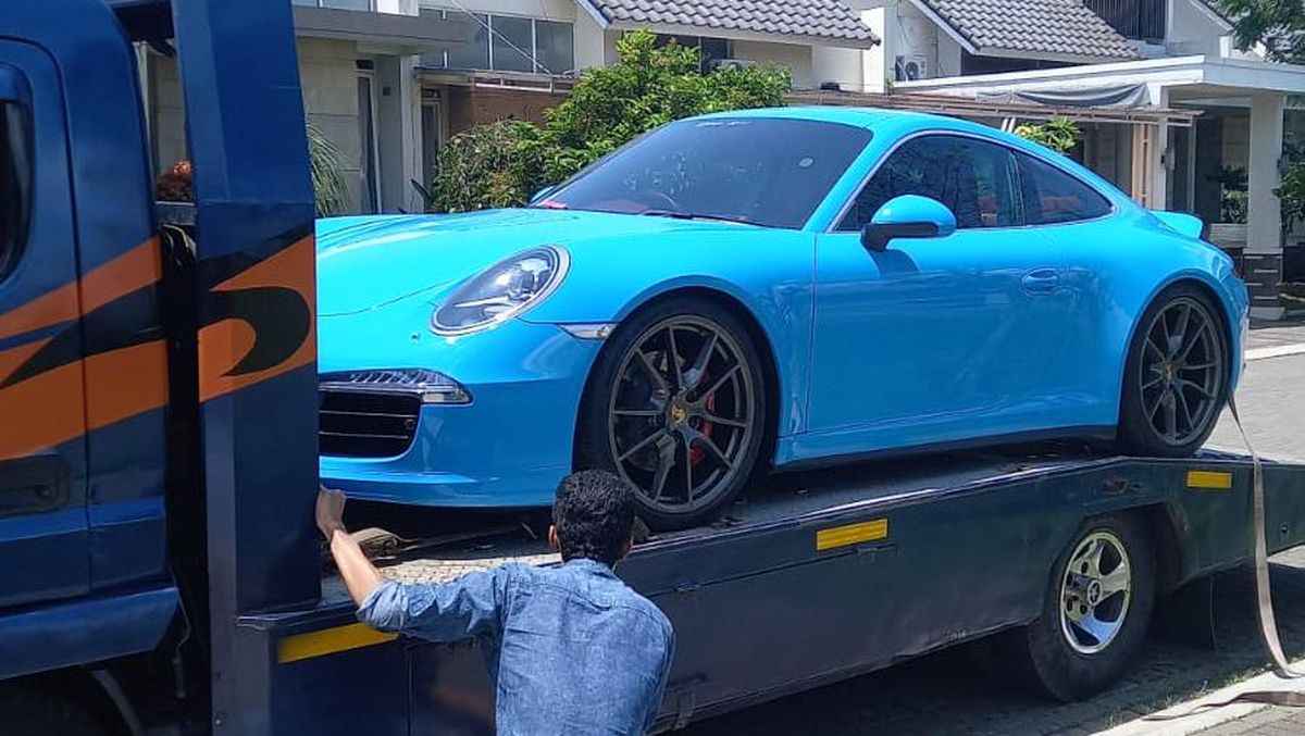 Dàn Lamborghini, Porsche, BMW của dân chơi ‘nhị phân’ bị bắt được đấu giá: Khởi điểm quy đổi 1,8 tỷ đồng, có xe độ khủng với biển tứ quý- Ảnh 6. Dàn Lamborghini, Porsche, BMW của dân chơi ‘nhị phân’ bị bắt được đấu giá: Khởi điểm quy đổi 1,8 tỷ đồng, có xe độ khủng với biển tứ quý- Ảnh 6.