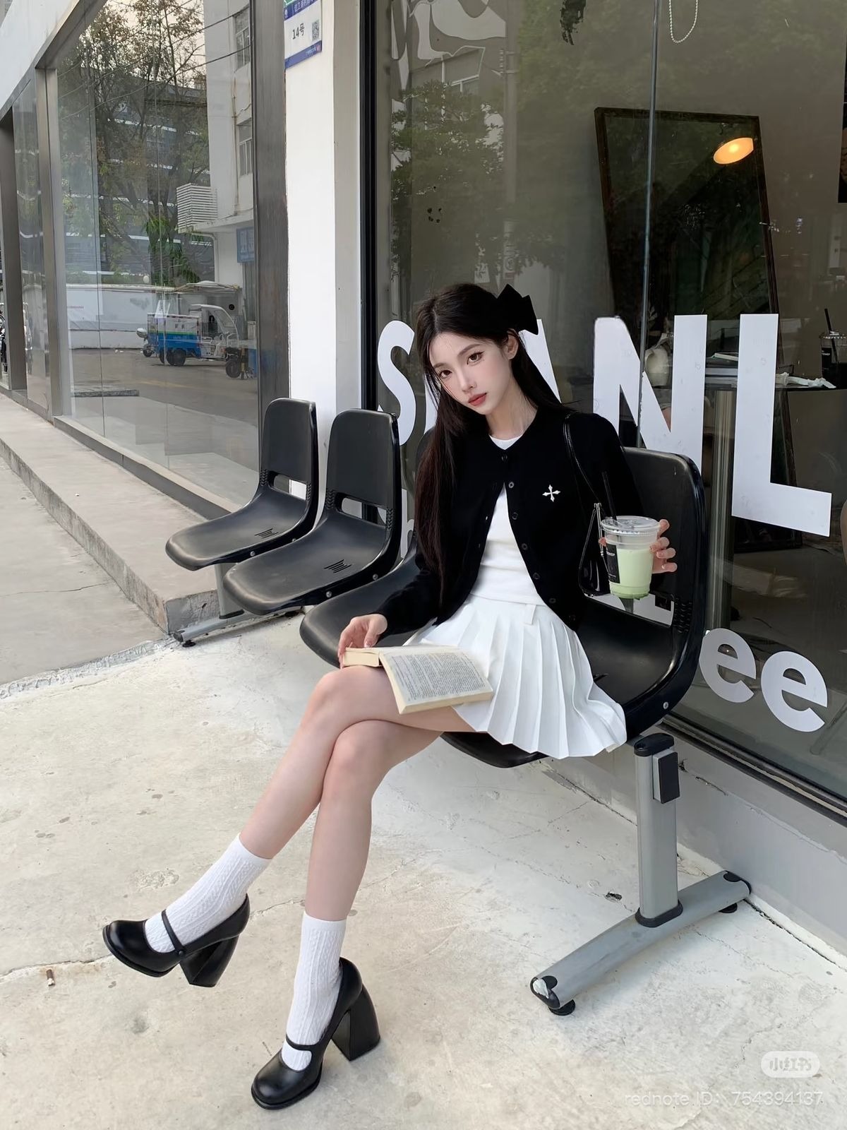 5 kiểu giày cứ mang vào là cao hẳn vài centimet, diện outfit nào cũng xịn mịn amp;#34;hack dángamp;#34; hơn bội phần - 13