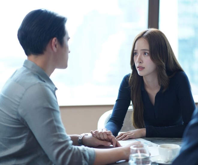 Khi bàn chuyện mua nhà, vợ khuyên nên vay người thân để tránh trả lãi ngân hàng. (Ảnh minh họa)