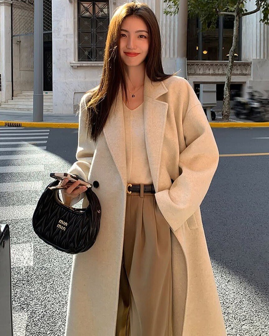 Tưởng dễ amp;#34;dìm dángamp;#34; nhưng quần be lại cực sang nếu diện đúng 4 kiểu này - 6