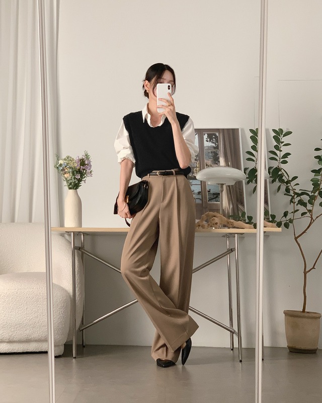 Tưởng dễ amp;#34;dìm dángamp;#34; nhưng quần be lại cực sang nếu diện đúng 4 kiểu này - 10