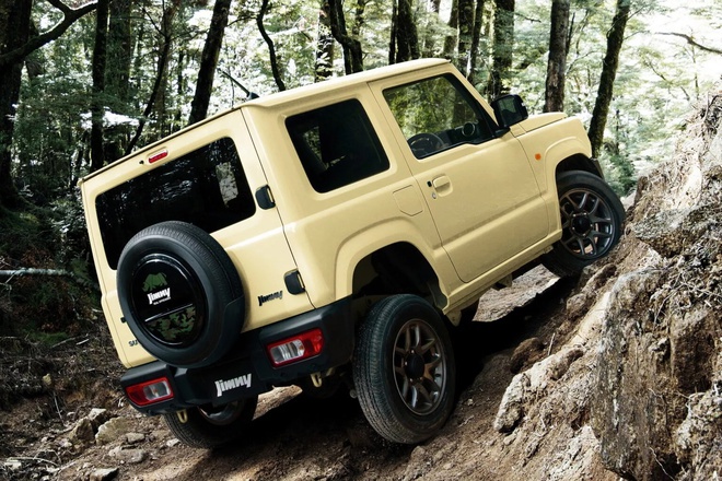 Suzuki Jimny hết thời bị chê 'đắt mà chẳng có gì': Màn mượn Swift, bổ sung ADAS- Ảnh 11.