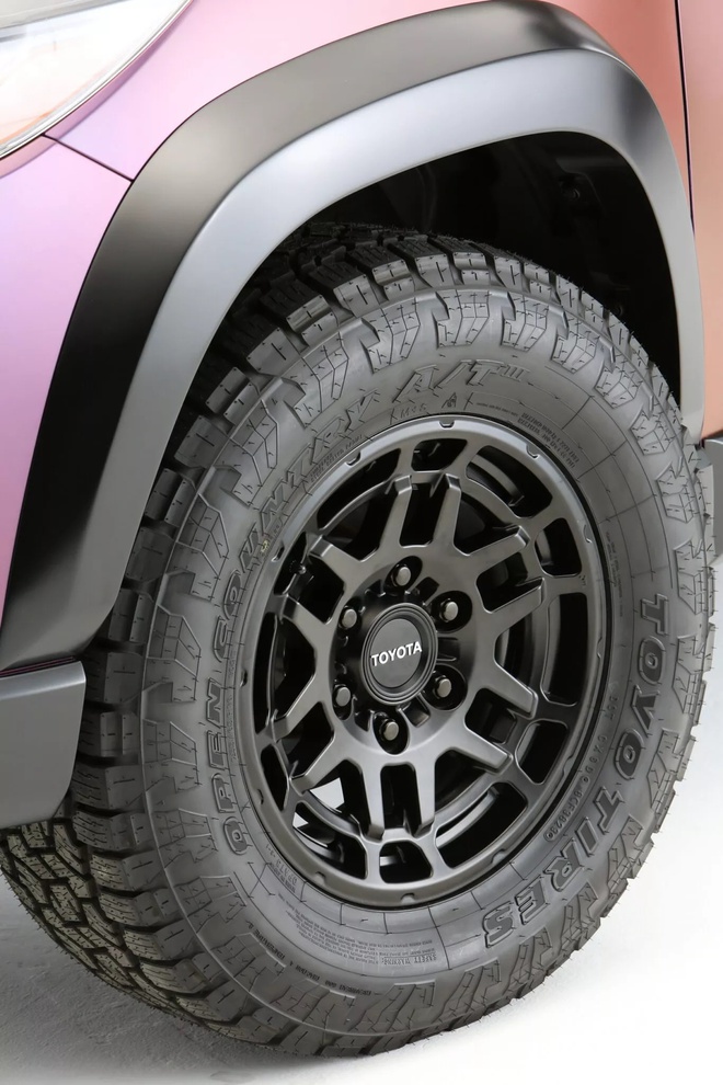 Toyota Corolla Cross bất ngờ thêm bản offroad: Gầm cao, lốp khủng, cốp thiết kế cực lạ, nhưng có chi tiết làm cho đẹp chứ không mấy tác dụng- Ảnh 9.