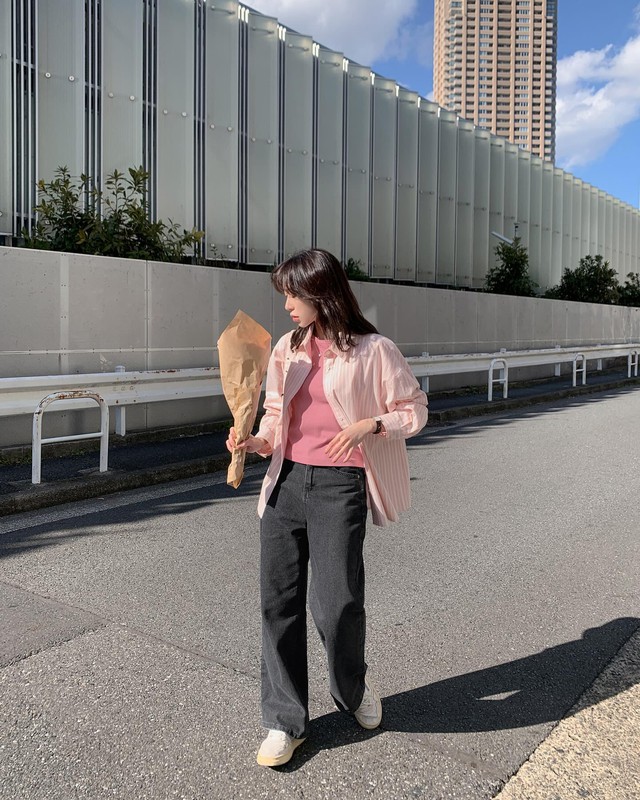 Phụ nữ U40 muốn amp;#34;cưa sừng làm nghéamp;#34; phải có 4 kiểu giày này trong tủ đồ: Diện đồ nào cũng sang, trẻ ra hơn vài tuổi - 19