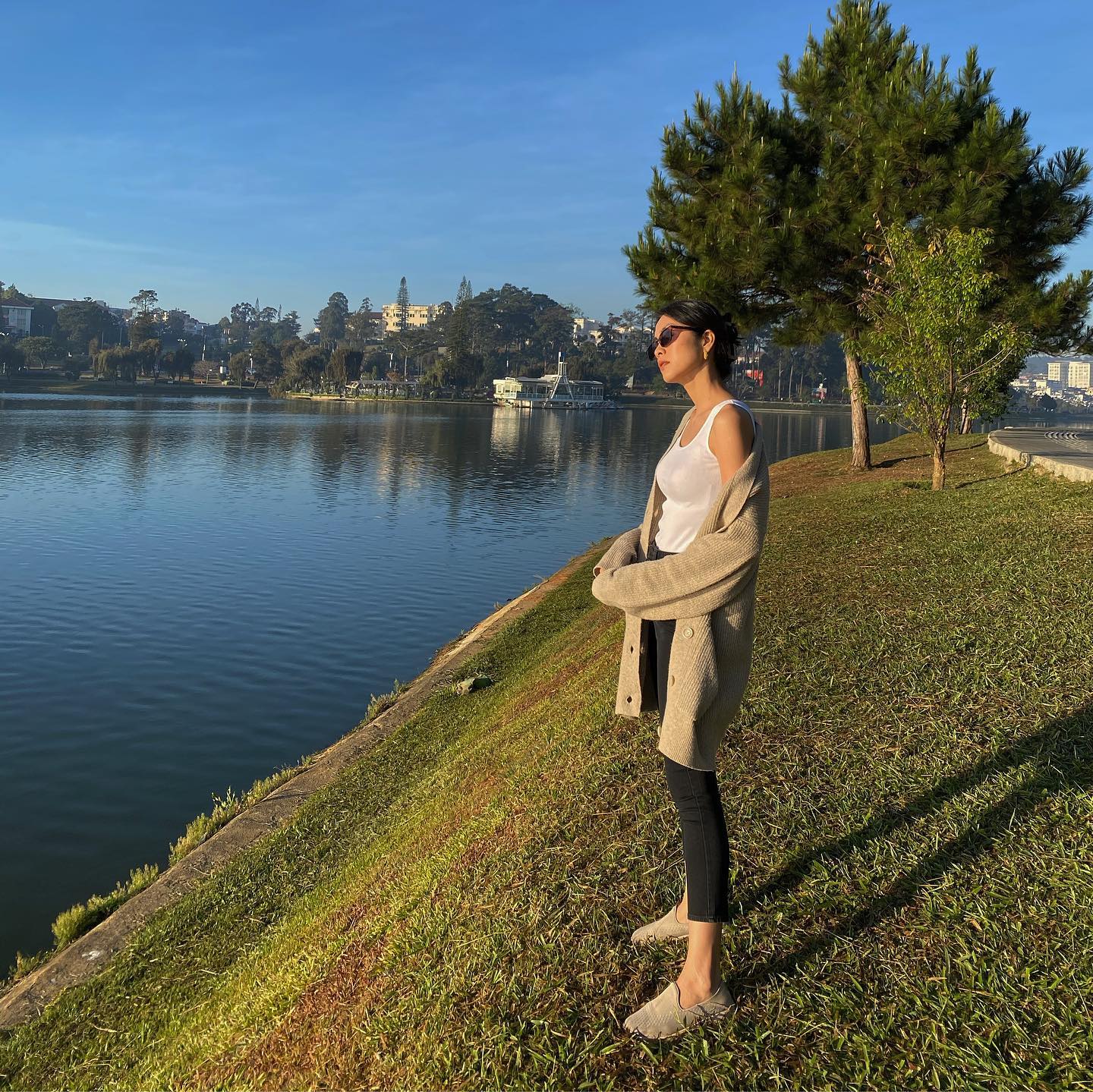 4 kiểu quần là amp;#34;thương hiệuamp;#34; của Tăng Thanh Hà, nhìn đơn giản mà sang xỉu luôn! - 11