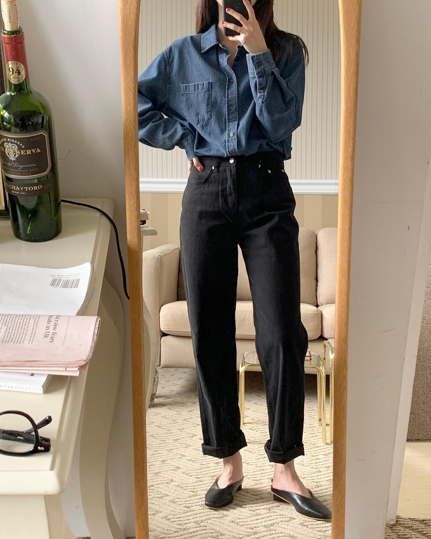 Sau khi thử loạt outfit mùa lạnh, đây là 4 kiểu áo đẹp mặc cùng quần jeans giúp tôi sang như quý cô nước Pháp - 4