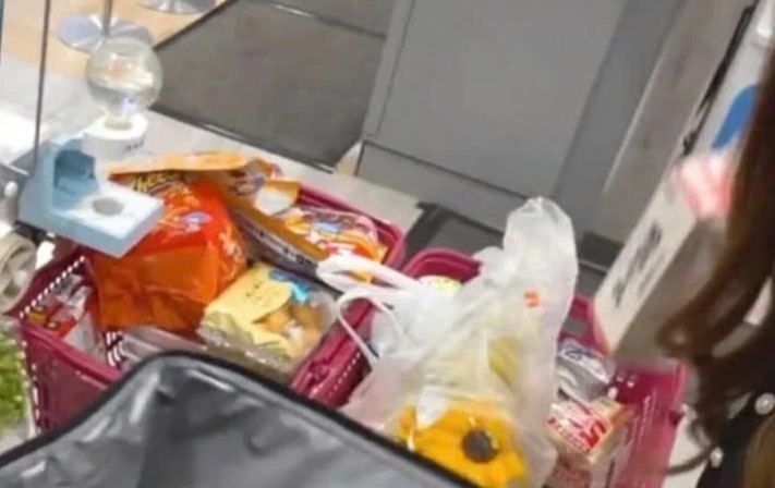 Chi phí cho việc nuôi dạy các con không hề nhỏ, dù vậy chị vẫn sẵn sàng sinh thêm con thứ 7.