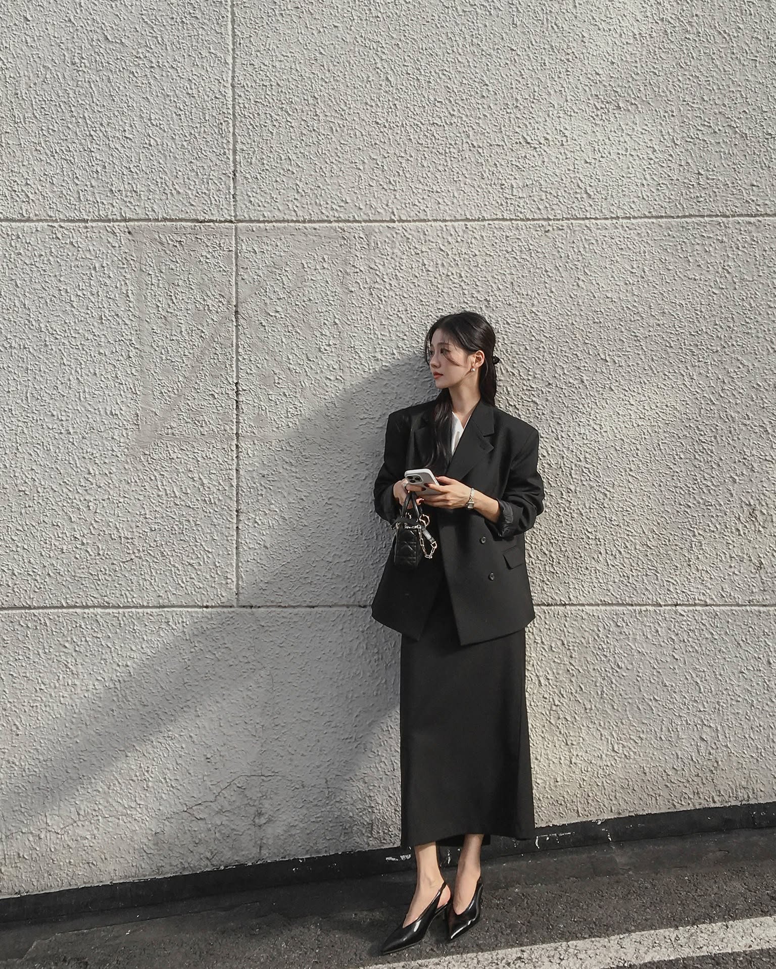 Muốn thanh lịch suốt mùa đông? 5 món đồ này chính là đầu tư thông minh nhất của hội chị em mỗi khi đi làm - 23