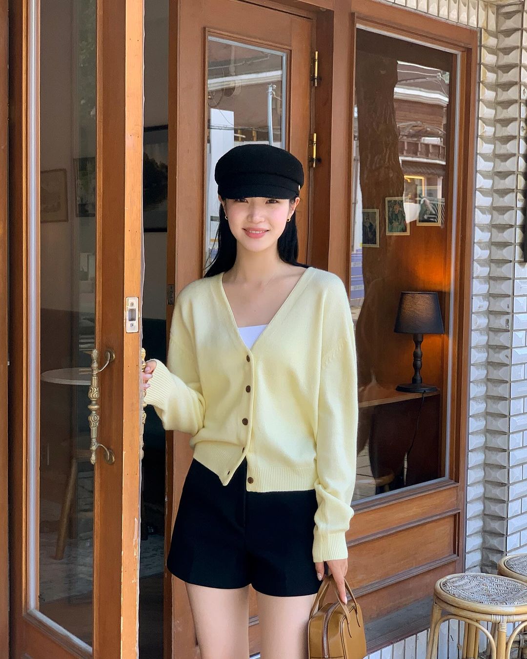 Muốn thanh lịch suốt mùa đông? 5 món đồ này chính là đầu tư thông minh nhất của hội chị em mỗi khi đi làm - 6