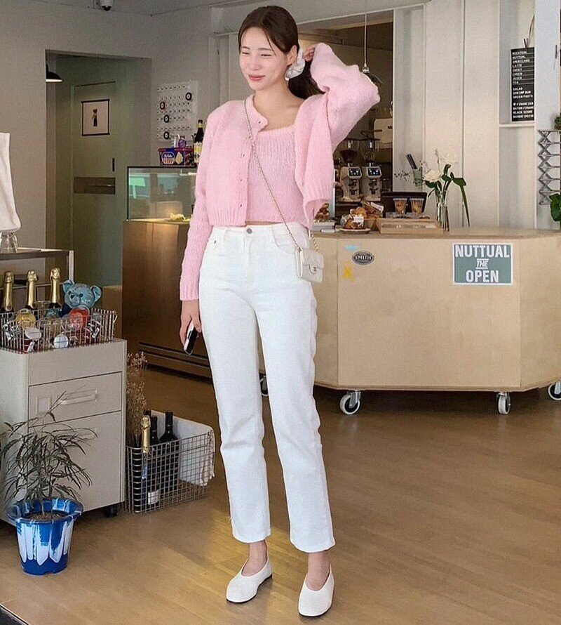 Sau khi thử đủ kiểu quần, tôi nhận ra đây mới là amp;#34;chân áiamp;#34; của phụ nữ U40: Vừa gọn dáng lại hack tuổi cực đỉnh - 1