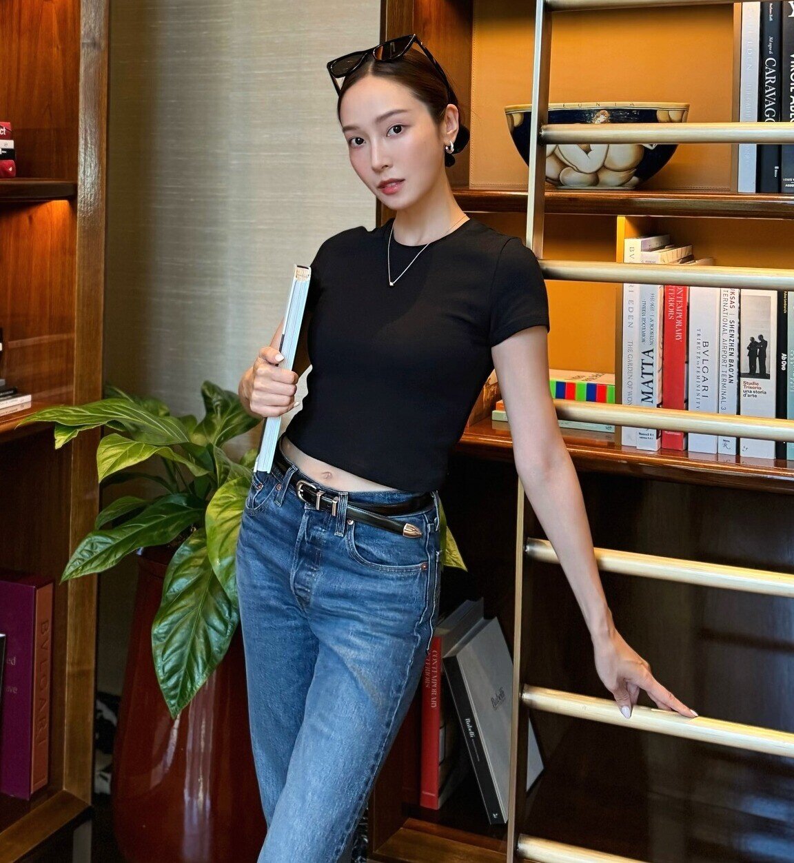 Sau khi thử đủ kiểu quần, tôi nhận ra đây mới là amp;#34;chân áiamp;#34; của phụ nữ U40: Vừa gọn dáng lại hack tuổi cực đỉnh - 5