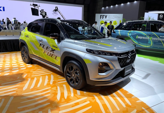 Suzuki tung dàn xe cực độc: Ô tô điện nhỏ hơn Jimny, Fronx chịu được 'rượu liều cao', xe leo cầu thang, xe máy như 'Chaly cúc cu bản điện'- Ảnh 5. Suzuki tung dàn xe cực độc: Ô tô điện nhỏ hơn Jimny, Fronx chịu được 'rượu liều cao', xe leo cầu thang, xe máy như 'Chaly cúc cu bản điện'- Ảnh 5.