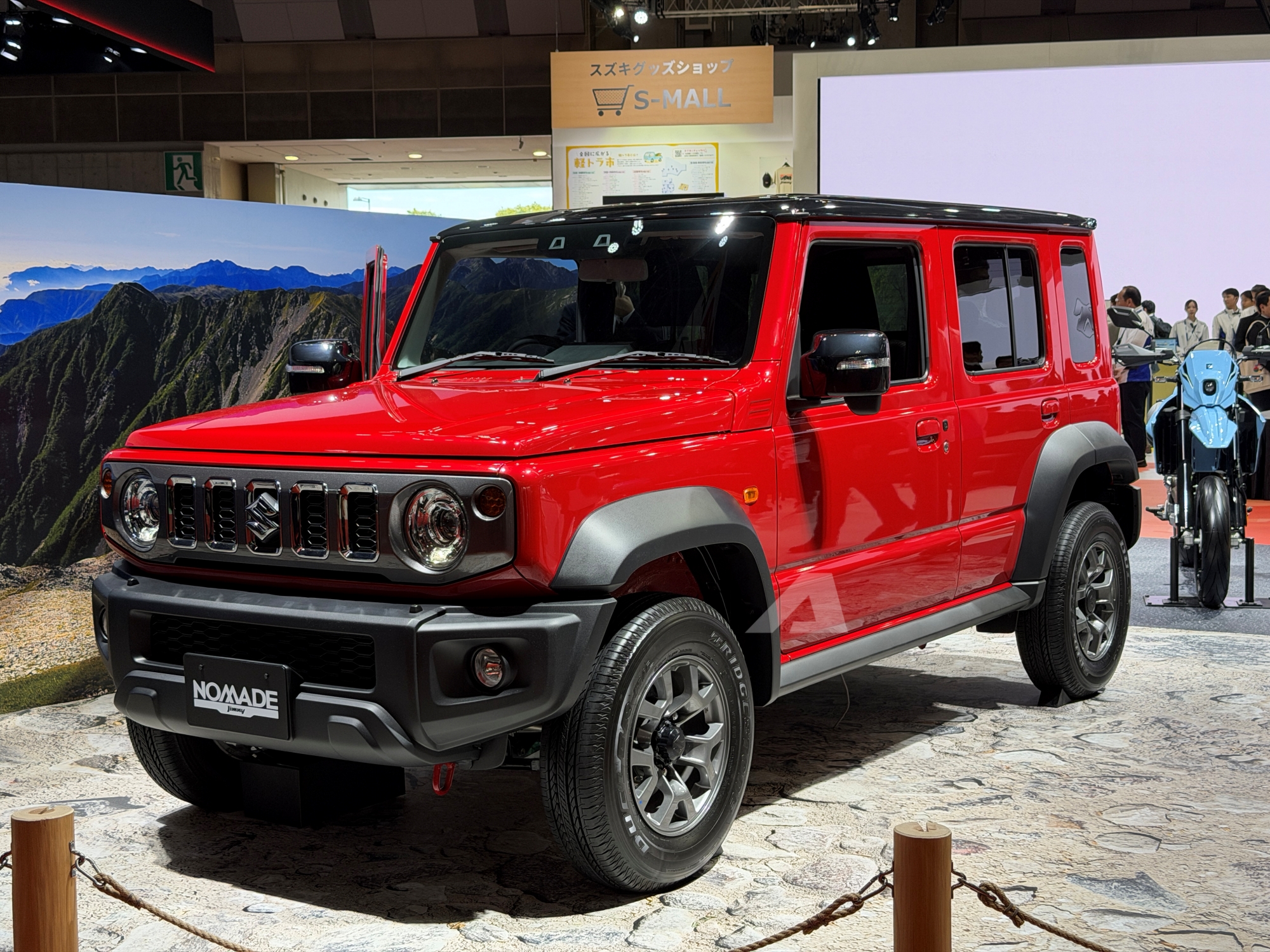 Suzuki tung dàn xe cực độc: Ô tô điện nhỏ hơn Jimny, Fronx chịu được 'rượu liều cao', xe leo cầu thang, xe máy như 'Chaly cúc cu bản điện'- Ảnh 8. Suzuki tung dàn xe cực độc: Ô tô điện nhỏ hơn Jimny, Fronx chịu được 'rượu liều cao', xe leo cầu thang, xe máy như 'Chaly cúc cu bản điện'- Ảnh 8.