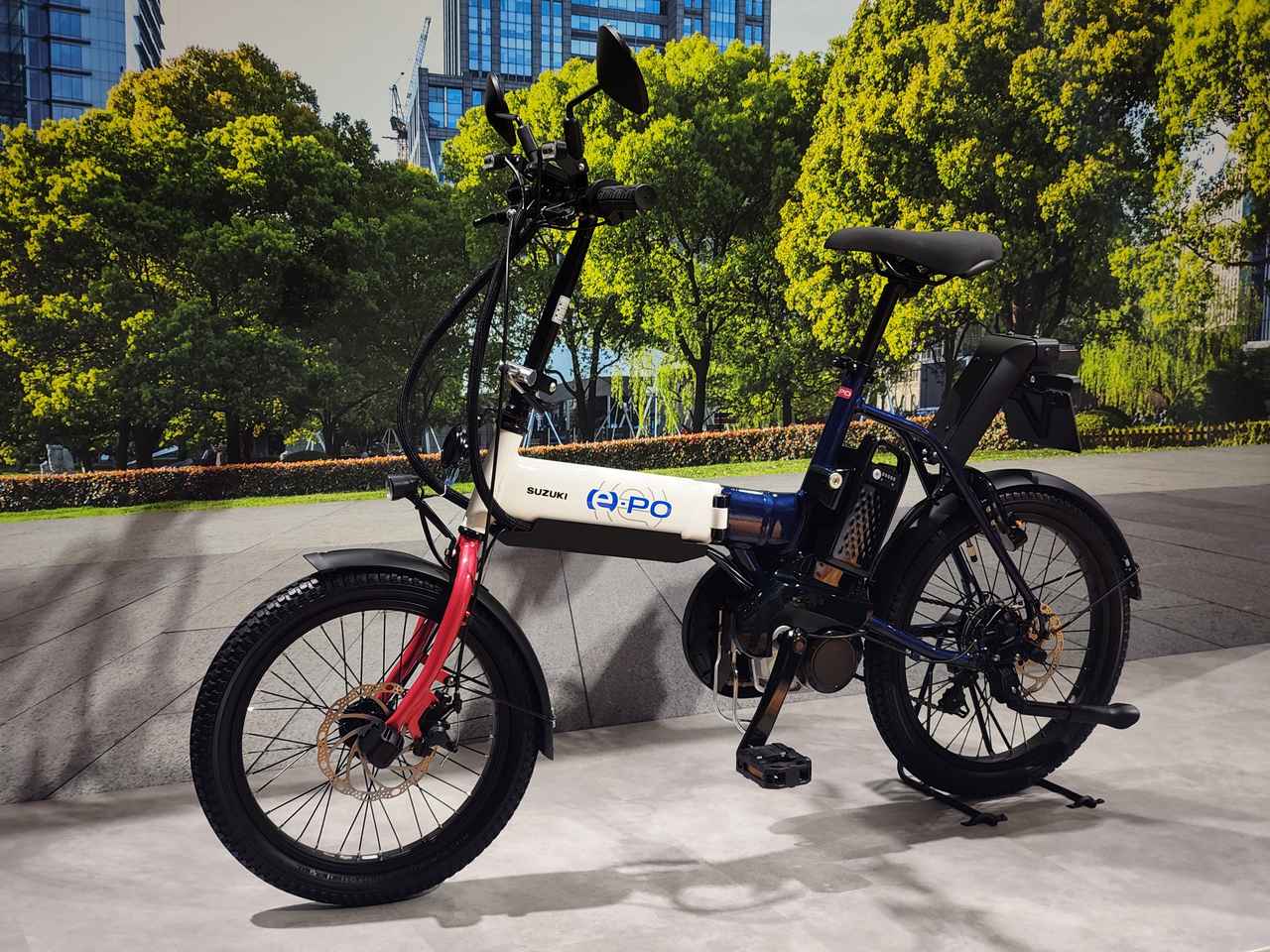 Suzuki tung dàn xe cực độc: Ô tô điện nhỏ hơn Jimny, Fronx chịu được 'rượu liều cao', xe leo cầu thang, xe máy như 'Chaly cúc cu bản điện'- Ảnh 11. Suzuki tung dàn xe cực độc: Ô tô điện nhỏ hơn Jimny, Fronx chịu được 'rượu liều cao', xe leo cầu thang, xe máy như 'Chaly cúc cu bản điện'- Ảnh 11.