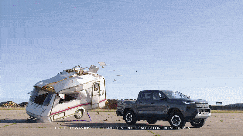Toyota Hilux điện hứng trọn xe caravan 760kg rơi từ độ cao 9m, xong vẫn chạy đi như chưa có chuyện gì - Ảnh 10.