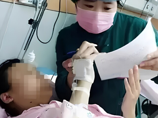 Cuối cùng, mẹ và bé đều an toàn qua ca vượt cạn.