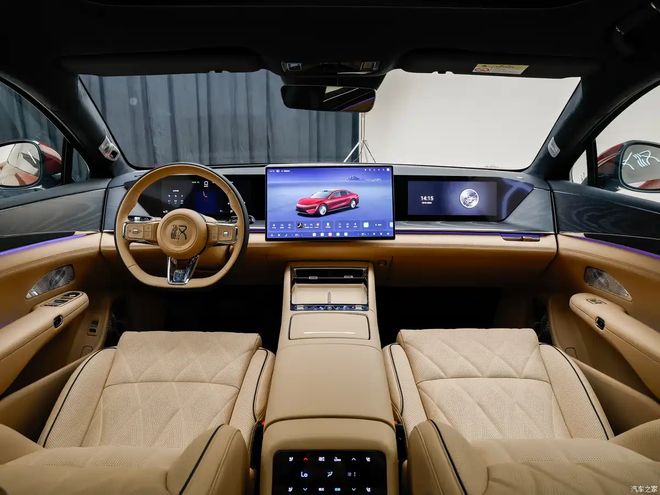 Sedan thuần điện BYD Da Han ra mắt: Dài hơn cả S-Class, sạc đầy đi hơn 1.000 km, 9 phút sạc 10-97% pin - Ảnh 1.