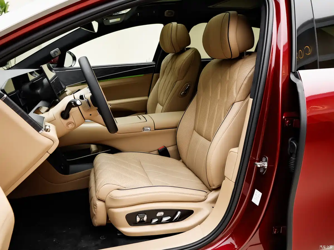 Sedan thuần điện BYD Da Han ra mắt: Dài hơn cả S-Class, sạc đầy đi hơn 1.000 km, 9 phút sạc 10-97% pin - Ảnh 2.