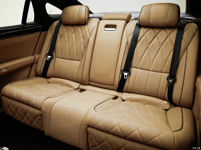 Sedan thuần điện BYD Da Han ra mắt: Dài hơn cả S-Class, sạc đầy đi hơn 1.000 km, 9 phút sạc 10-97% pin - Ảnh 3.