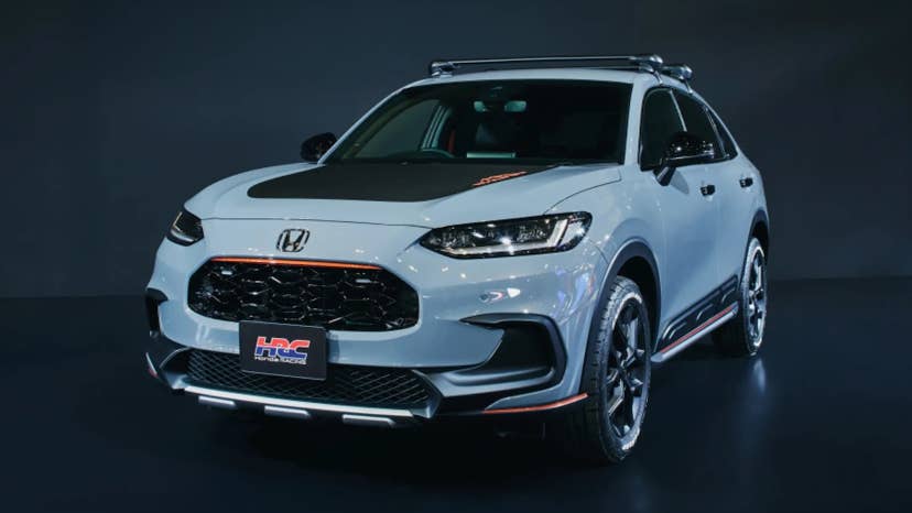 Honda HR-V sắp có nâng cấp lớn: Thêm bản thể thao và địa hình, trang bị công nghệ mới như Civic - Ảnh 1.