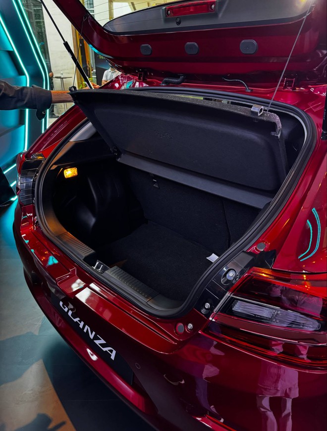 Đàn em Toyota Yaris nâng cấp với giá quy đổi từ 190 triệu đồng: Có HUD, ADAS, camera 360, ‘ăn’ xăng chỉ hơn 4L/100km - Ảnh 9.