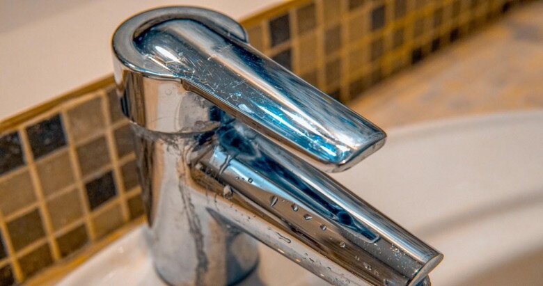 Trộn muối ăn với kem đánh răng giải quyết ngay nhiều rắc rối trong nhà, tôi tiếc hùi hụi vì không biết sớm hơn - 4