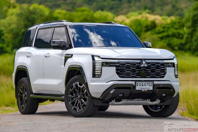 Mitsubishi Pajero 2026 ra mắt ĐNÁ: Giá quy đổi từ 1,15 tỷ đồng, máy dầu 2.4L, ADAS từ bản rẻ nhất, về Việt Nam dễ ‘hot’ - Ảnh 2.