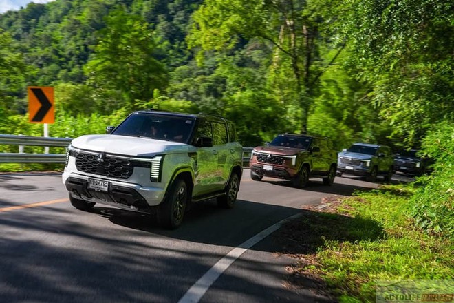 Mitsubishi Pajero 2026 ra mắt ĐNÁ: Giá quy đổi từ 1,15 tỷ đồng, máy dầu 2.4L, ADAS từ bản rẻ nhất, về Việt Nam dễ ‘hot’ - Ảnh 12.