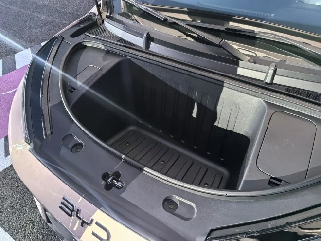 BYD Seagull 2026 ra mắt: Tăng kích cỡ gần bằng Dolphin, pin 'mini' nhưng vẫn có sạc siêu nhanh, giá quy đổi từ 255 triệu - Ảnh 7.