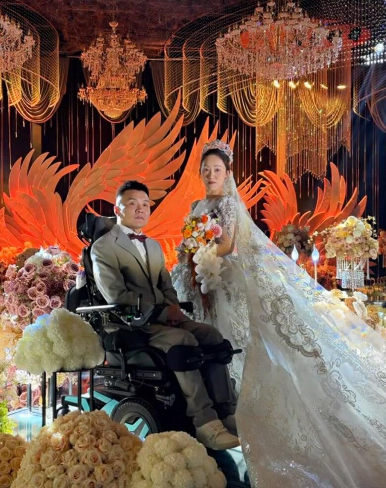 Tiểu thư xinh đẹp yêu chàng trai liệt tứ chi kém 2 tuổi, nhận sính lễ gần 8 tỷ đồng, vừa cưới đã mang song thai - 1