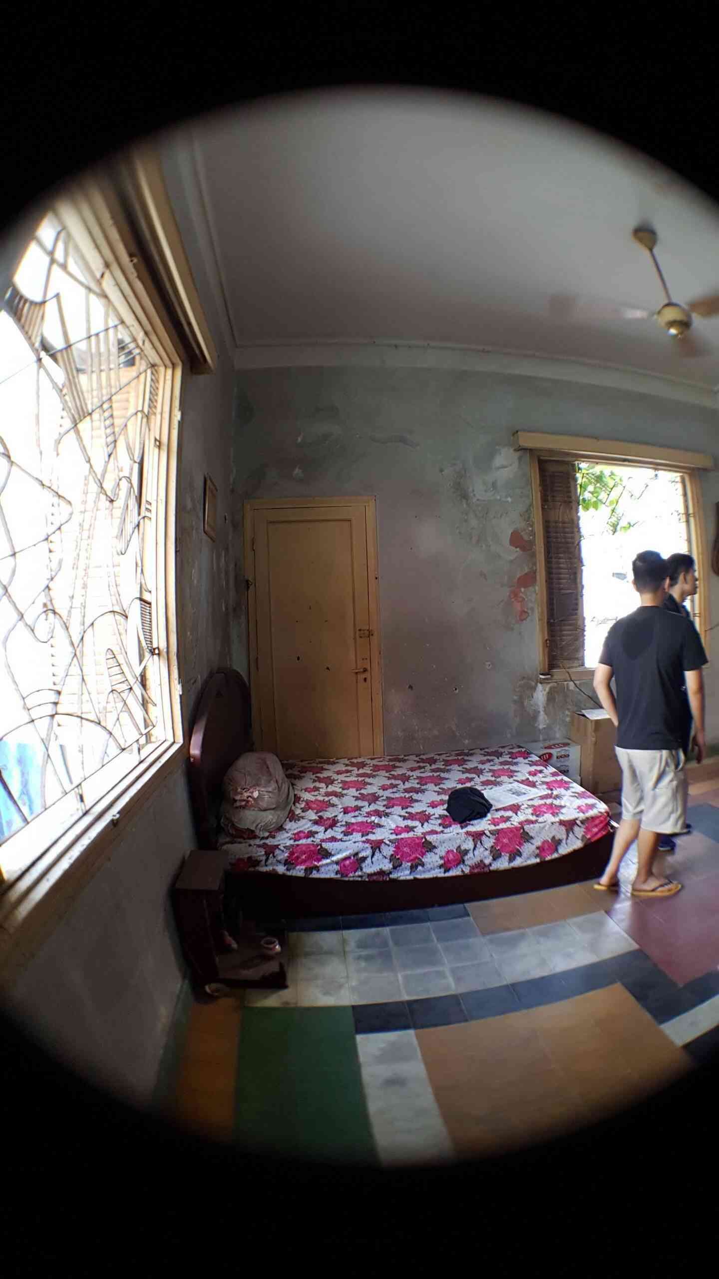 Căn hộ 30m2 ẩm mốc, xập xệ như rộng ra gấp đôi nhờ cách cải tạo đặc biệt - 1