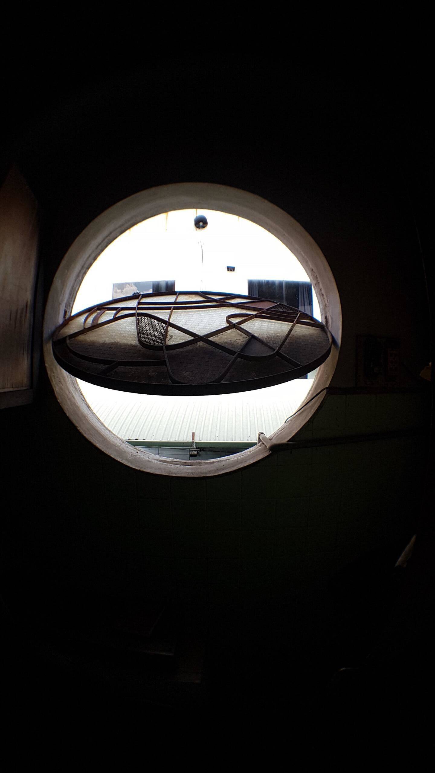 Căn hộ 30m2 ẩm mốc, xập xệ như rộng ra gấp đôi nhờ cách cải tạo đặc biệt - 12