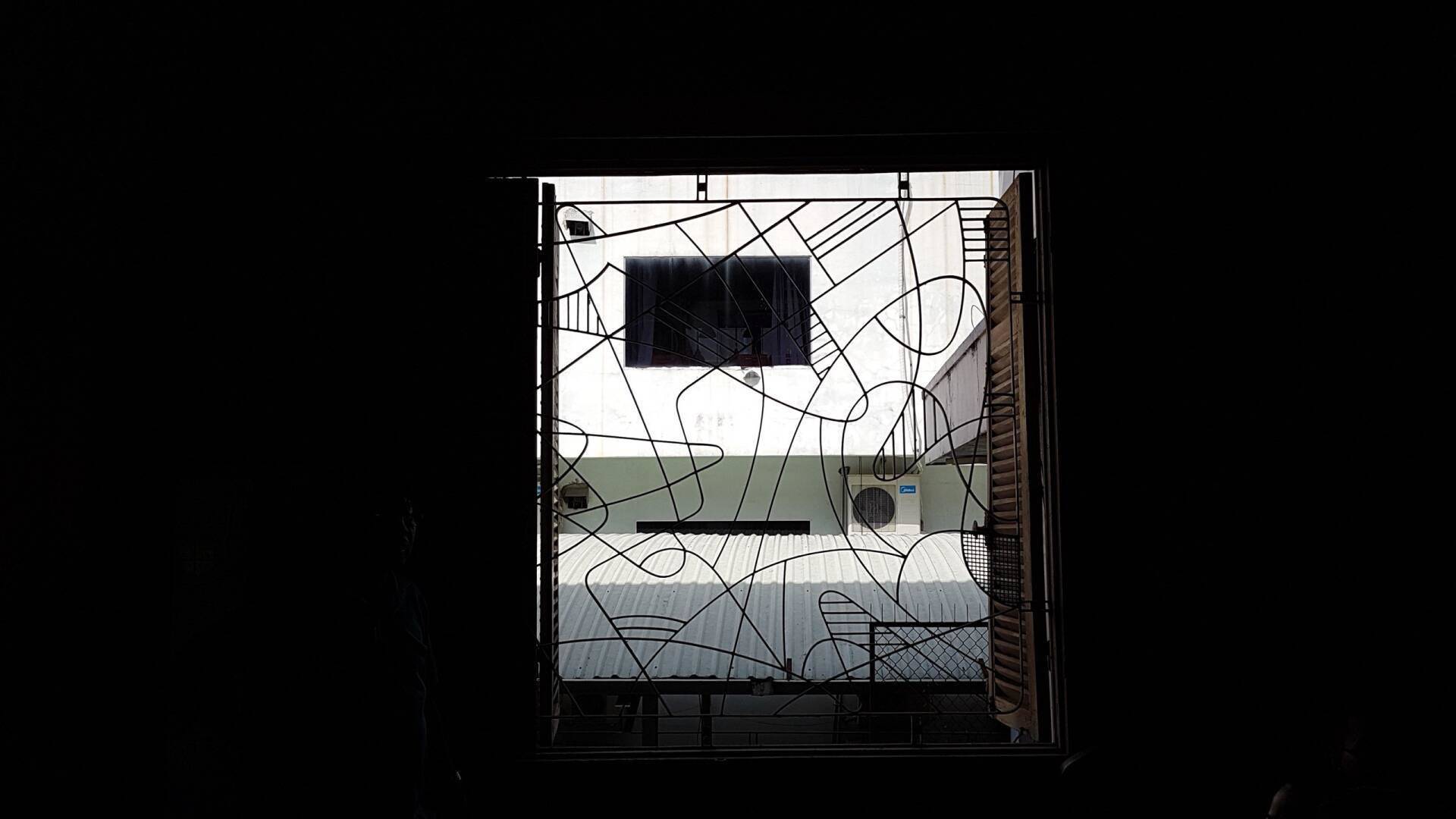 Căn hộ 30m2 ẩm mốc, xập xệ như rộng ra gấp đôi nhờ cách cải tạo đặc biệt - 13