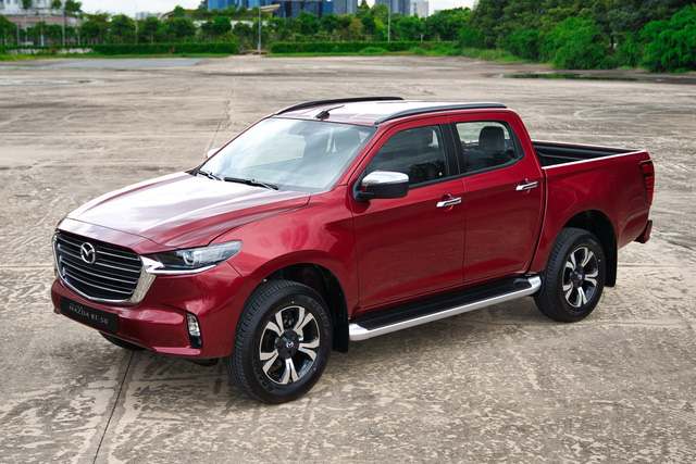 Mazda chơi lớn: Giảm sâu loạt xe nhập Thái tại Việt Nam, CX-30 vừa ra mắt giảm gần 100 triệu đồng - Ảnh 2.