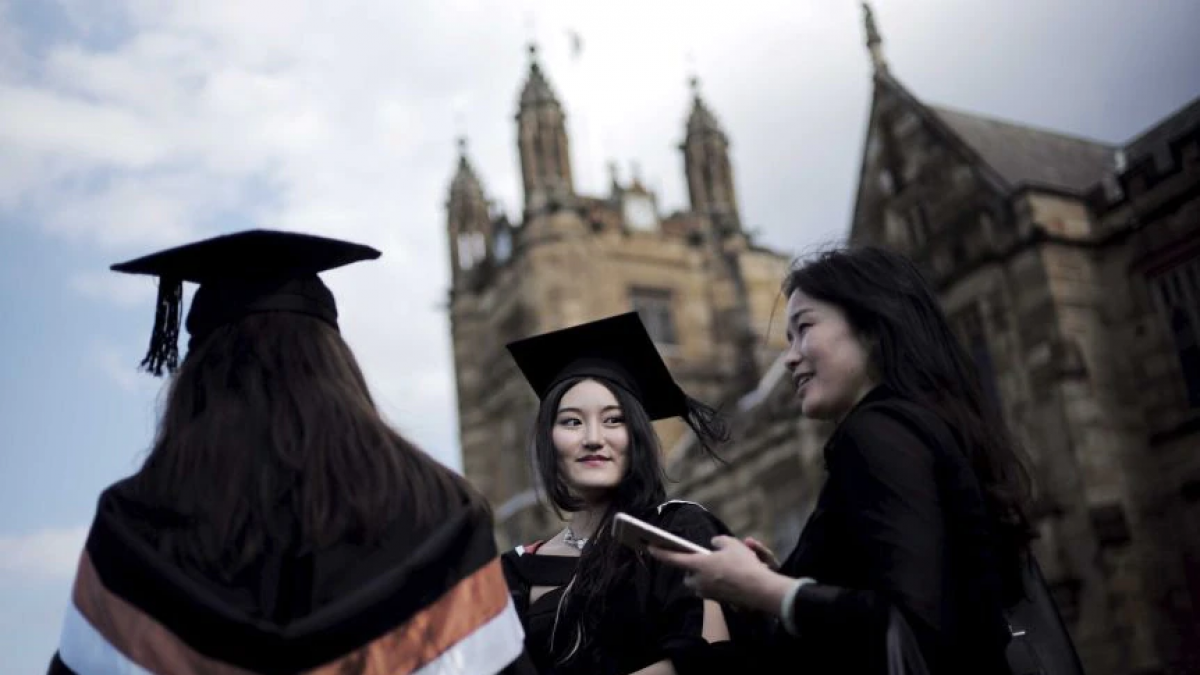 Các sinh viên quốc tế mang lại nguồn thu rất quan trọng cho các trường Đại học tại Australia. Nguồn Reuters.