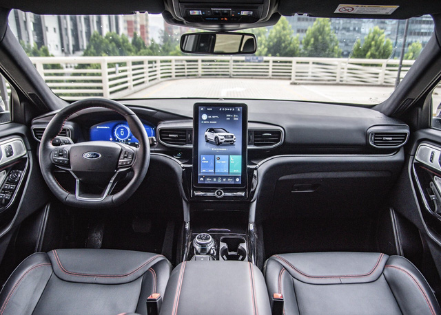 Ford Explorer 2022 lộ thiết kế lạ trước khi ra mắt Việt Nam: Mặt trước thay đổi lạ lẫm, nội thất hứa hẹn sang chảnh hơn - Ảnh 4.