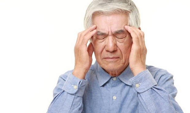 Dáng đi bất thường, thị lực giảm không rõ nguyên nhân: Khi có 4 bất thường này phải cảnh giác ngay với một căn bệnh tiềm ẩn nguy cơ chết người - Ảnh 3. Dáng đi bất thường, thị lực giảm không rõ nguyên nhân: Khi có 4 bất thường này phải cảnh giác ngay với một căn bệnh tiềm ẩn nguy cơ chết người - Ảnh 3.